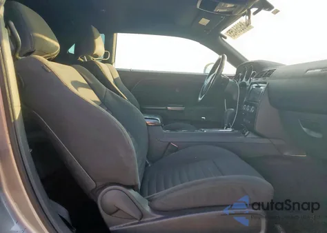 2014 Dodge Challenger Sxt z USA, uszkodzony, nr VIN 2C3CDYAG0EH251622